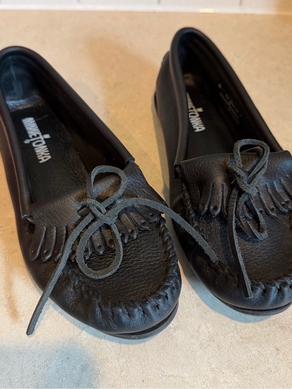 Minnetonka Black Leather Moccasin Loafers